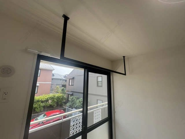 洋室　南側　室内物干し